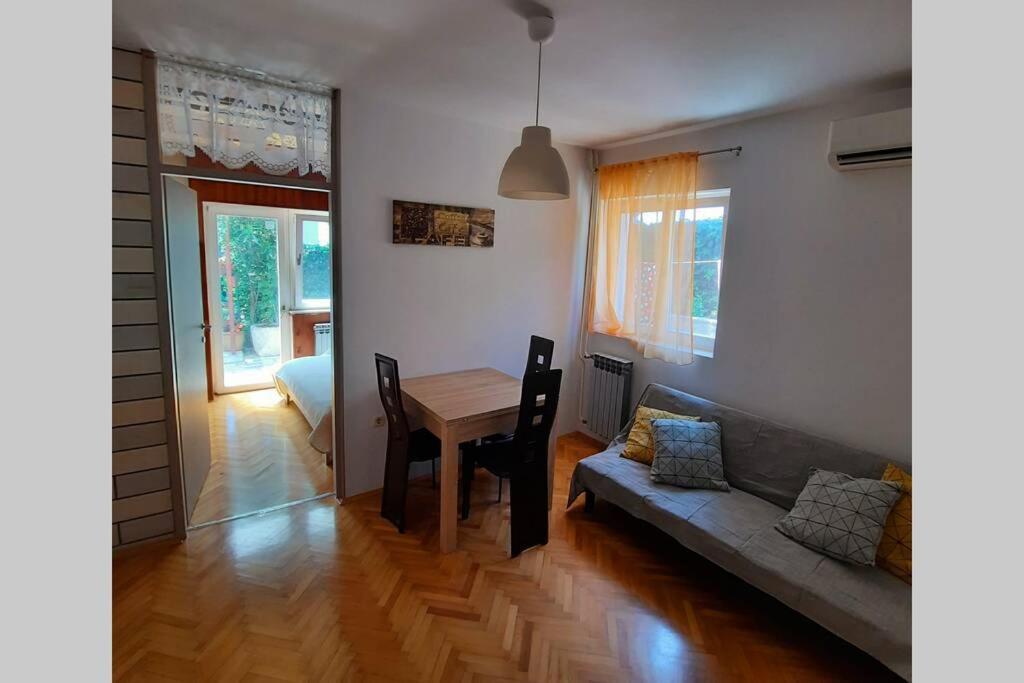Cozy Apartment Alma, Two Steps From The Sea Medulin Eksteriør bilde